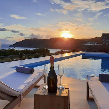 فيلة Enastron Mykonos *